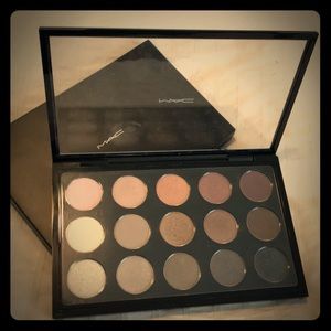MAC Eyeshadow Palette